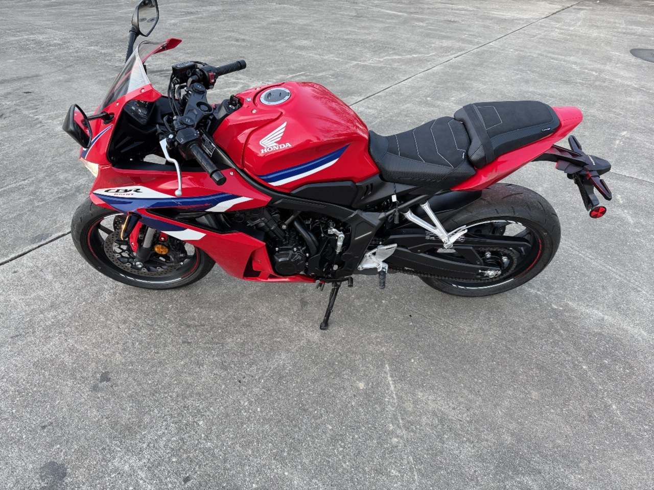 2025 Honda CBR650R E-CLUTCH